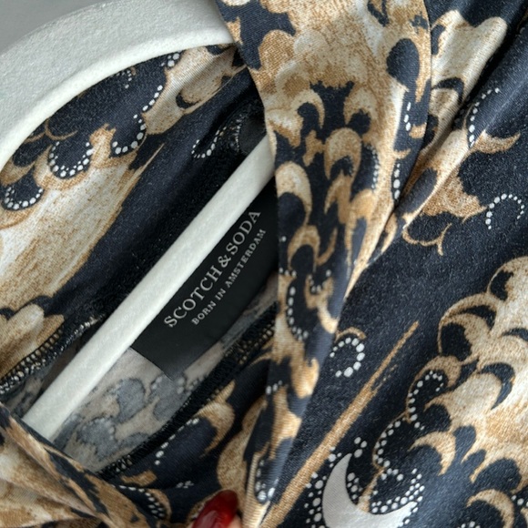 Scotch & Soda Black Gold Wave Print Long Sleeve Turtleneck Top - Picture 2 of 2